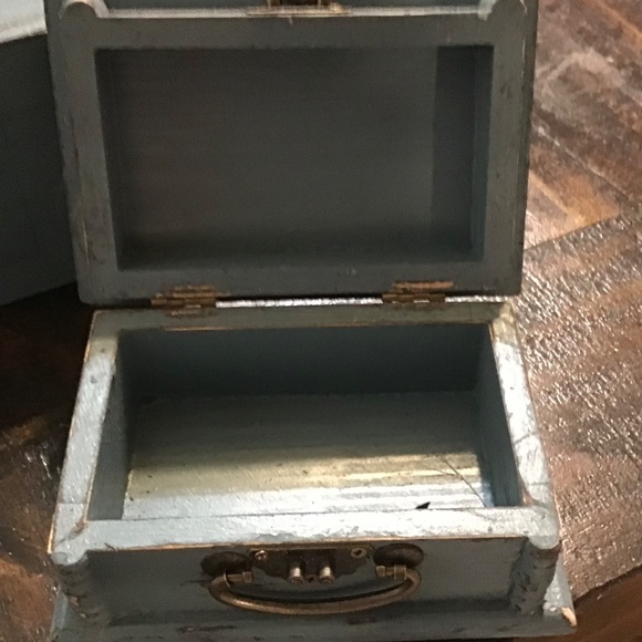 S late Blue Distressed Jewelry  set - Picture 4 of 16